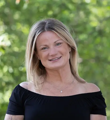 Clinician providing teen medication management in Cape Cod, MA